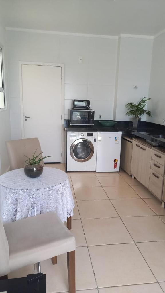 Apartamento Na Palhoca, Com Vista Para O Mar, Proximo A Mercados, Padarias E Farmacias. Экстерьер фото